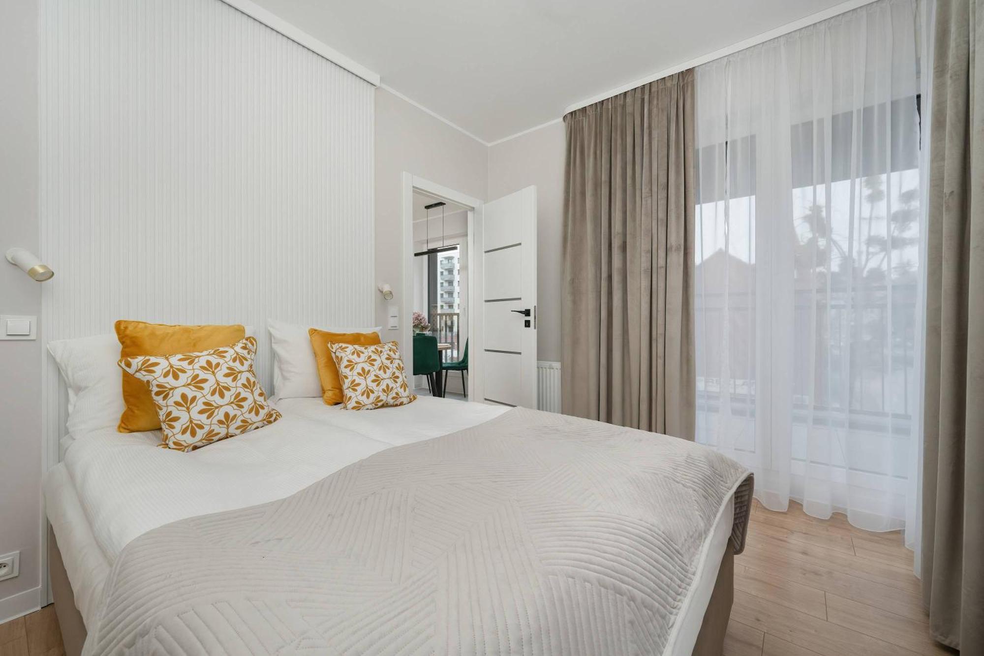 Przytulny Z Tarasem & Balkonem By Renters Апартаменти *